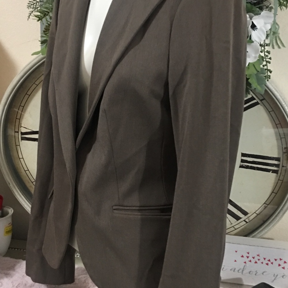 Express - Picture 2 of 4